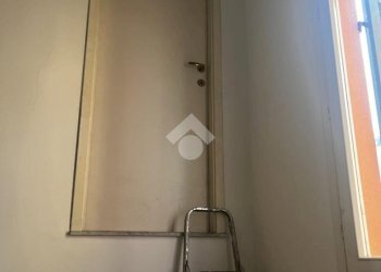 One-room apartment Via Alessandro Volta, Sanremo - photo 23