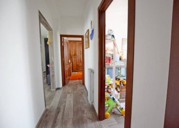 Corridoio - Appartamento via dell'Annunziata, 3, Mondovì - foto 15