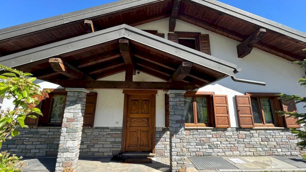 Facciata - Villa Frazione Plan Félinaz, 305, Charvensod - foto 1