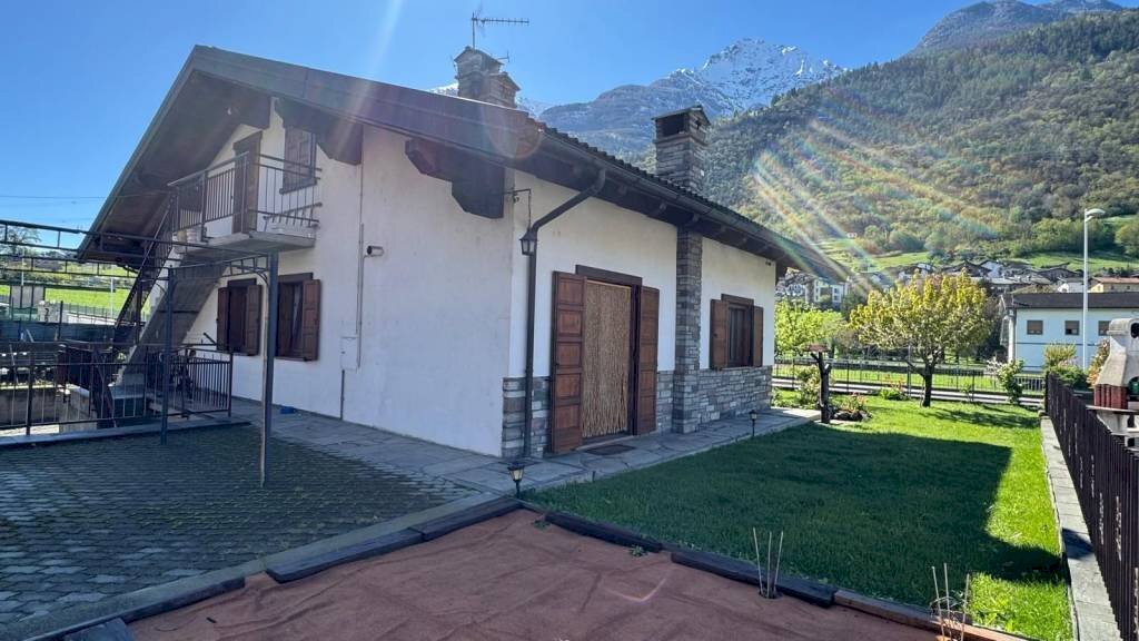 Facciata - Villa Frazione Plan Félinaz, 305, Charvensod - foto 3