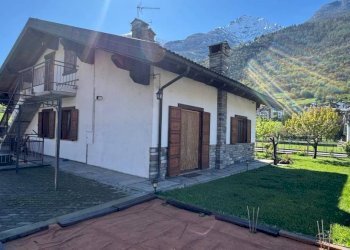 Facciata - Villa Frazione Plan Félinaz, 305, Charvensod - foto 3