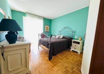 Camera da letto - Quadrilocale strada Torino, 10, Orbassano - foto 16