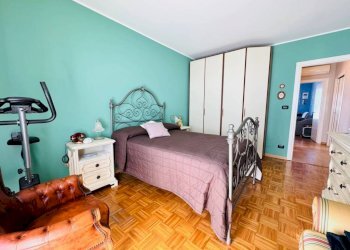 Camera da letto - Quadrilocale strada Torino, 10, Orbassano - foto 17