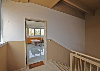 Interno palazzo - Ufficio via Serrabella, 3, Pianoro - foto 14