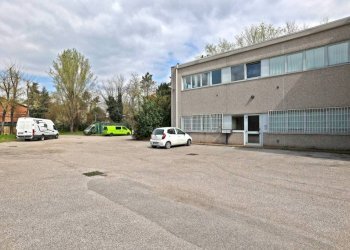 Cortile interno - Ufficio via Serrabella, 3, Pianoro - foto 19