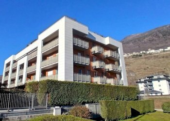 Facciata - Bilocale via Ventina, 2B, Sondrio - foto 1