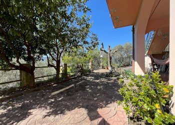 Cortile - Attico Località San Pier di Canne Case Sparse, Chiavari - foto 2