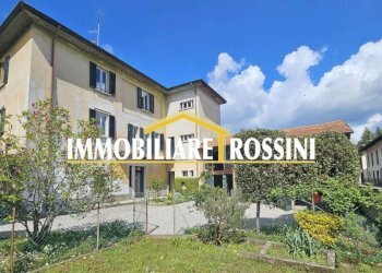 Facciata - Casa indipendente via C. Bernasconi, 26, Malnate - foto 1