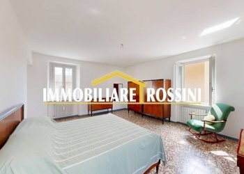 Camera da letto - Casa indipendente via C. Bernasconi, 26, Malnate - foto 26