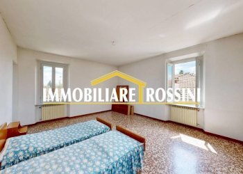 Camera da letto - Casa indipendente via C. Bernasconi, 26, Malnate - foto 30