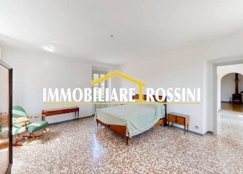 Camera da letto - Casa indipendente via C. Bernasconi, 26, Malnate - foto 44