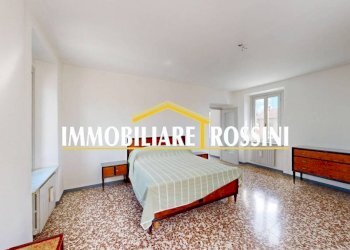 Camera da letto - Casa indipendente via C. Bernasconi, 26, Malnate - foto 45
