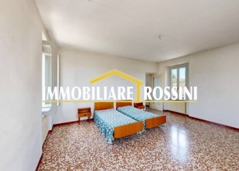 Camera da letto - Casa indipendente via C. Bernasconi, 26, Malnate - foto 47