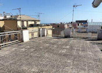 Trilocale via Mario Piana, Genova (zona Cornigliano) - foto 2