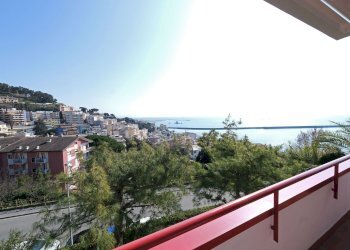 Bilocale via Giuseppe Ungaretti, Genova (zona Pegli) - foto 1