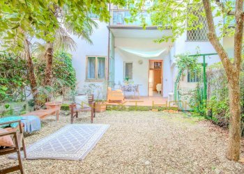 Quadrilocale Via Stefano Turr, Firenze (zona Campo di Marte) - foto 1