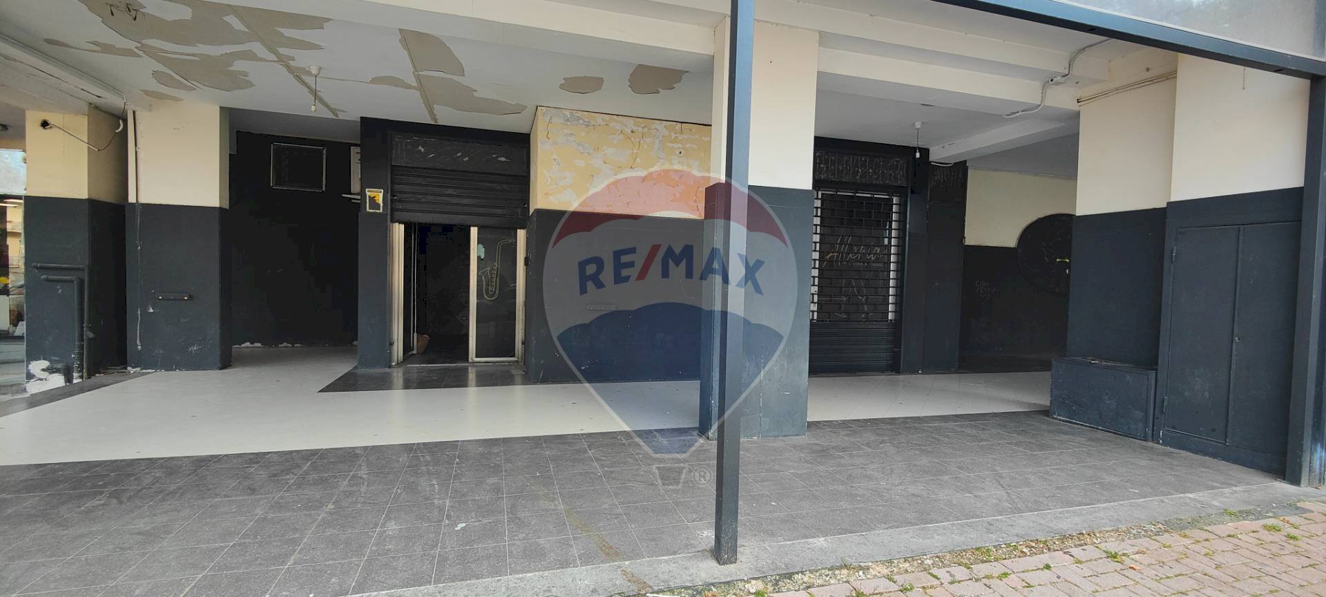 Locale Commerciale via vecchia Sant'Antonio, Afragola - foto 2