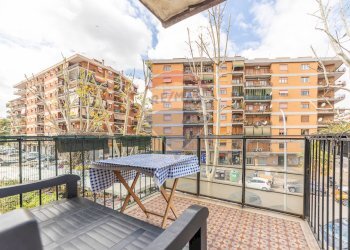 Three-room apartment Via Tuscolana, Roma (neighborhood Tuscolano) - photo 2