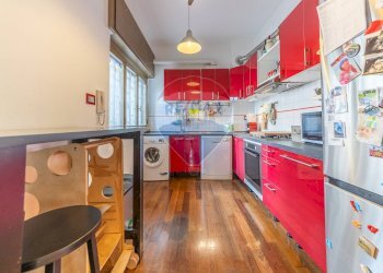 Three-room apartment Via Tuscolana, Roma (neighborhood Tuscolano) - photo 12