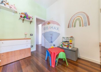 Three-room apartment Via Tuscolana, Roma (neighborhood Tuscolano) - photo 29