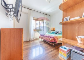 Three-room apartment Via Tuscolana, Roma (neighborhood Tuscolano) - photo 30