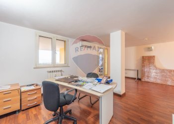 Ufficio Via Biagio Petrocelli, Roma (zona Romanina) - foto 14