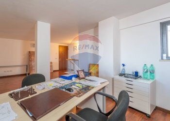 Ufficio Via Biagio Petrocelli, Roma (zona Romanina) - foto 15