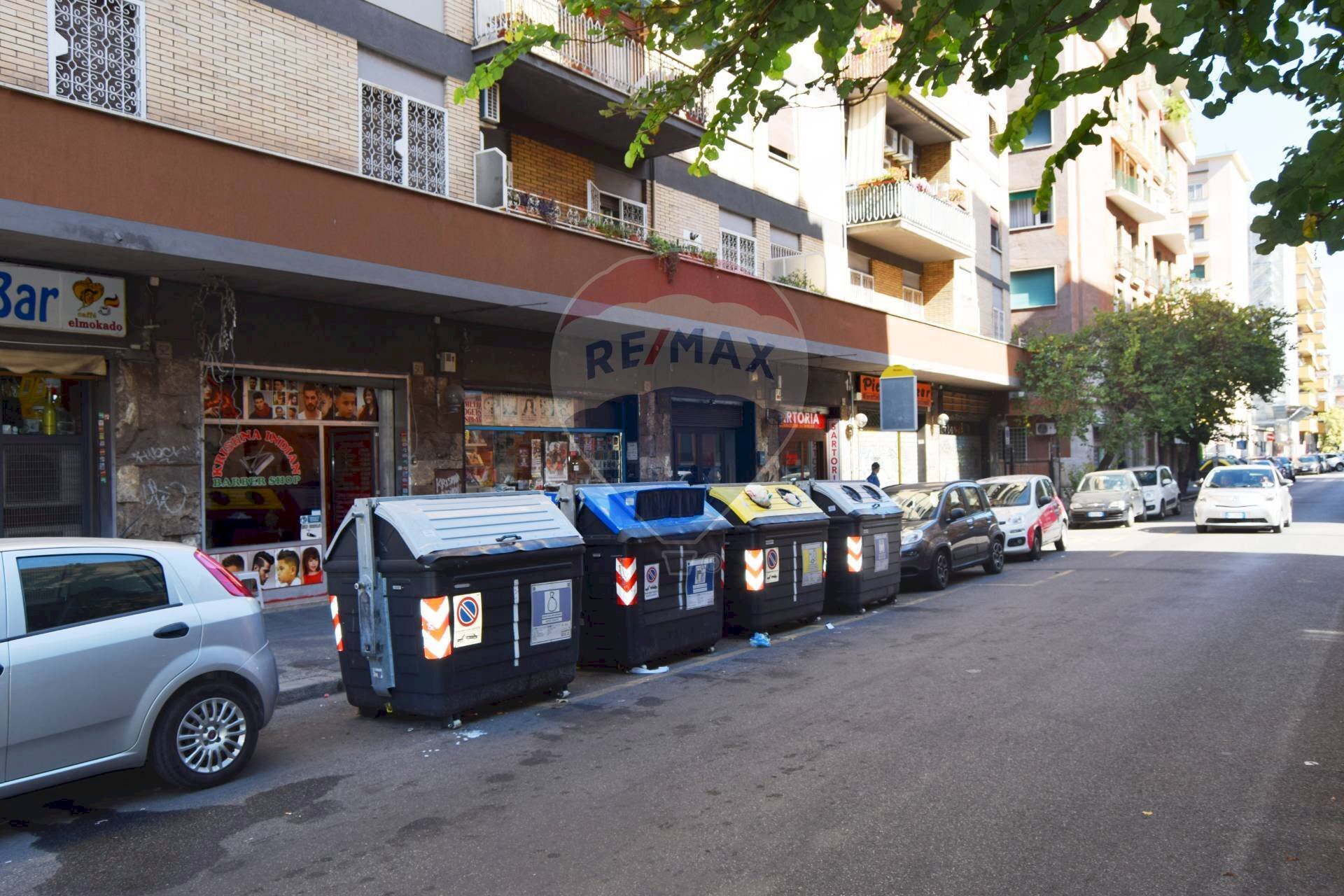 Locale Commerciale Via Ignazio Persico, Roma (zona Garbatella) - foto 2