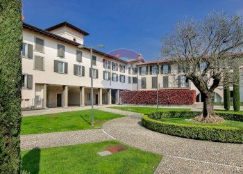 Trilocale via Pietro Rovelli, Bergamo (zona Boccaleone) - foto 1