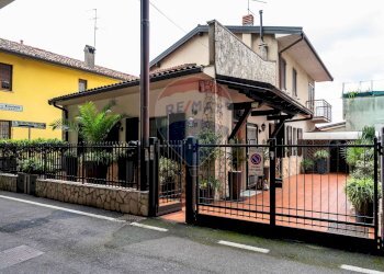 Casa indipendente Via Boccaleone, Bergamo (zona Boccaleone) - foto 1