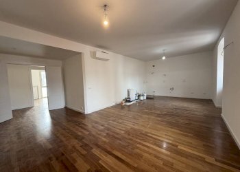 Quadrilocale Via Francesco Crispi, Trieste - foto 2