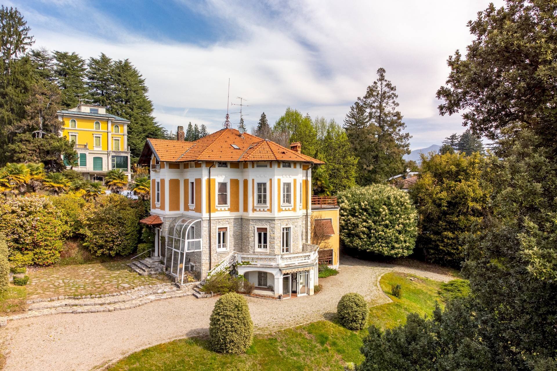 Single Family Villa via Benvenuto Cellini, Varese - photo 1