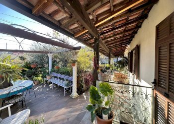 Independent house Strada Solaro Rapalin, Sanremo - photo 1