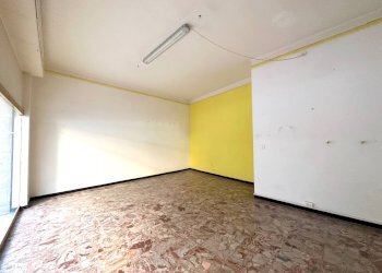 Locale Commerciale via Martiri della Libertà, Sanremo - foto 3