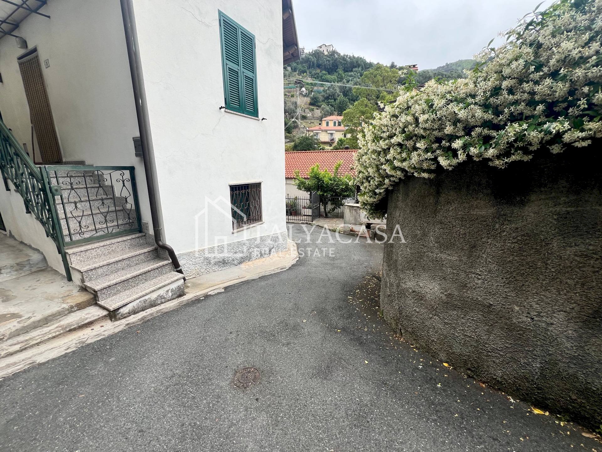 Magazzino strada modeni, Sanremo - foto 2