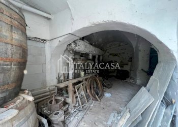 Magazzino strada modeni, Sanremo - foto 4