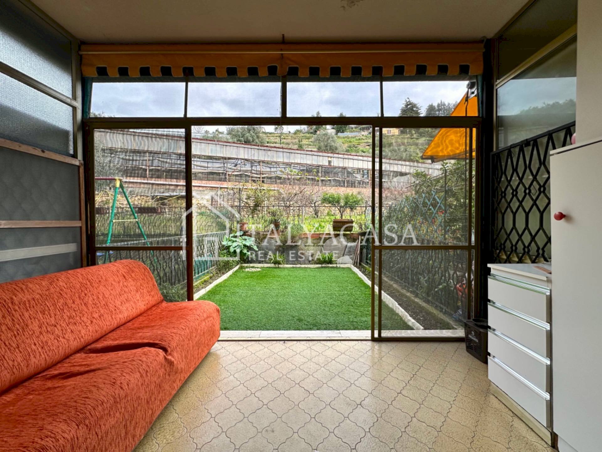 One-room apartment Strada San Giusto, Sanremo - photo 1