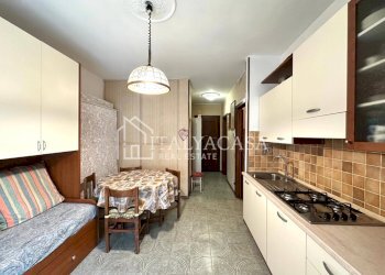 One-room apartment Strada San Giusto, Sanremo - photo 5