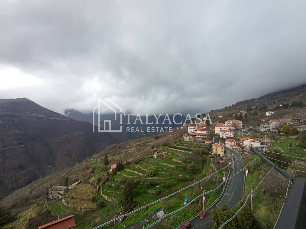 Four-room apartment via cava, Triora - photo 1