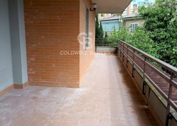 Quadrilocale Via Saint Vincent, Roma - foto 2