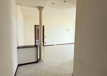 Quadrilocale Via Esino, 55/A, Ancona (zona Torrette) - foto 8