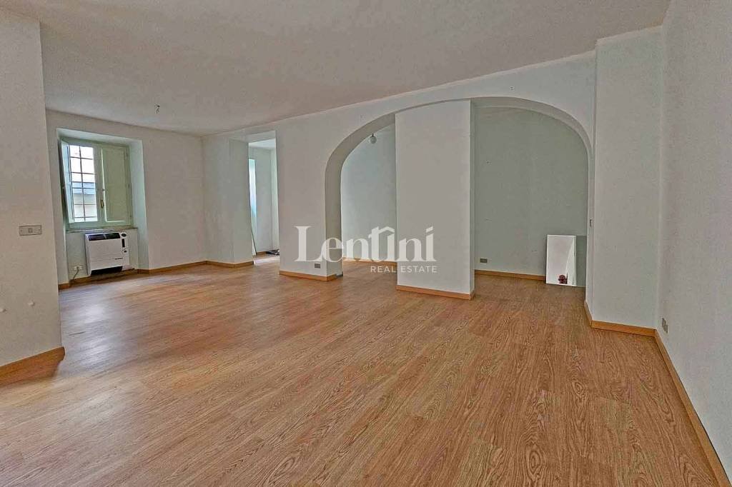 Salone - Three-room apartment via Roma, Casale Monferrato - photo 1