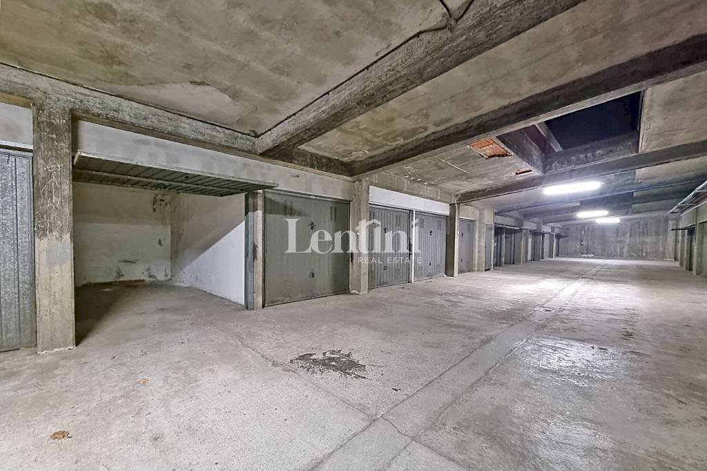 Box auto - Box via Papa Giovanni XXIII, Casale Monferrato - foto 1