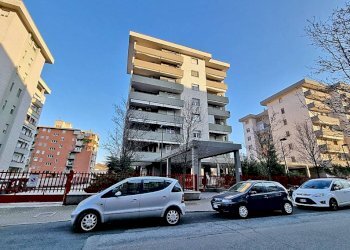 Zona - Box via Papa Giovanni XXIII, Casale Monferrato - foto 3