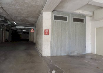 Box auto - Box via Servilia, Fara in Sabina - foto 11