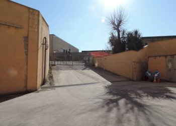 Cortile interno - Box via Servilia, Fara in Sabina - foto 18