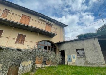 Facciata - Casa indipendente San Michele Mondovì - foto 15