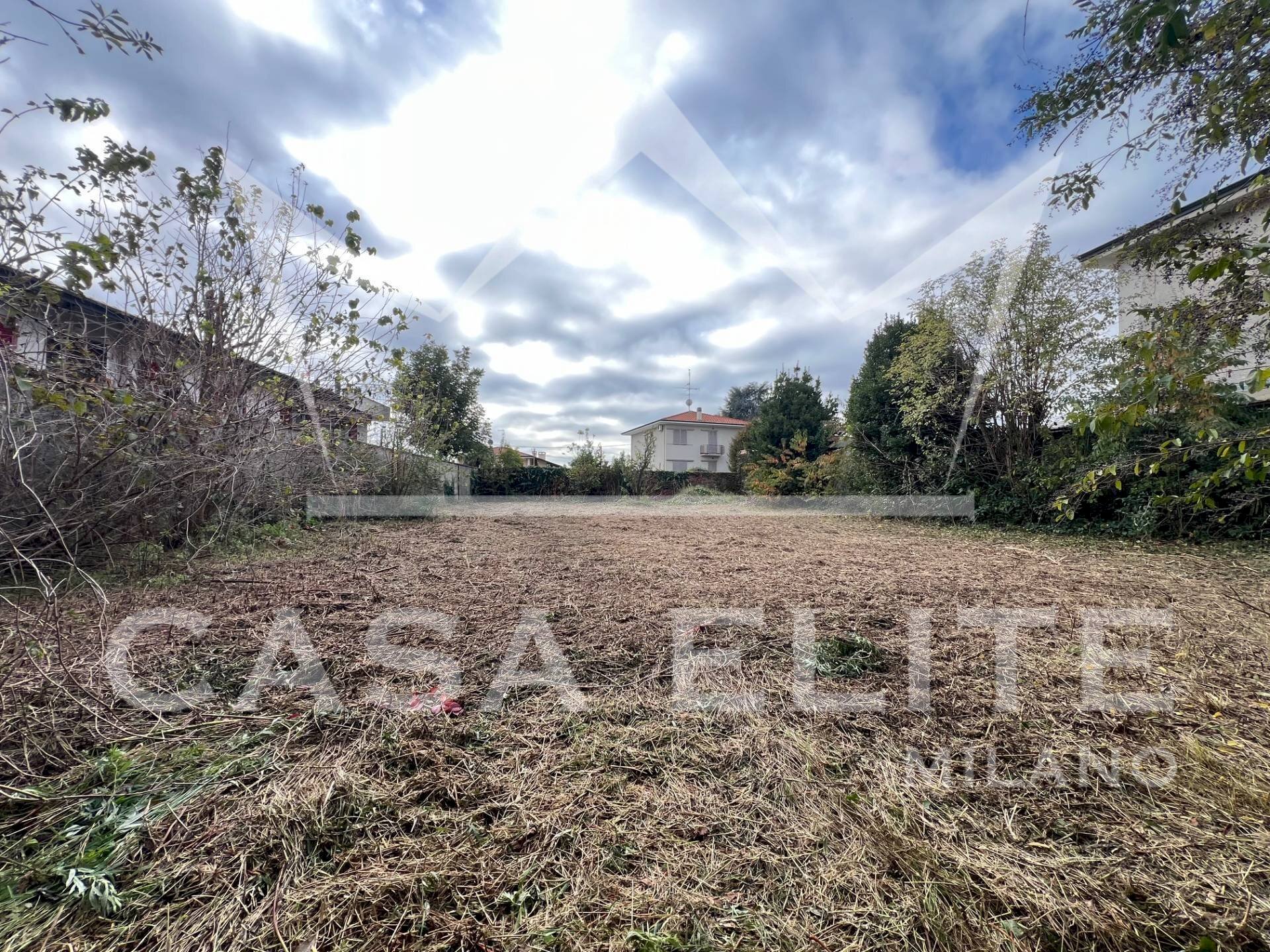 Building land Ossona - photo 1