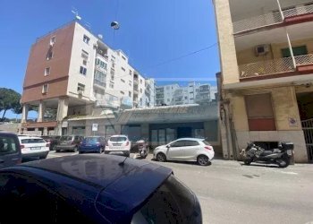 Shop Via Tevere, Siracusa - photo 2