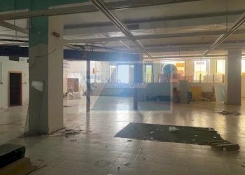 Shop Via Tevere, Siracusa - photo 3